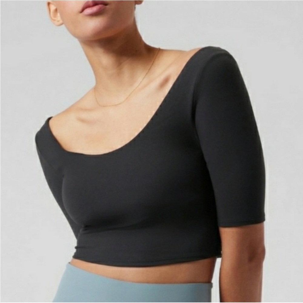 Athleta Exhilarate Crop NWT Black Size Medium A-C